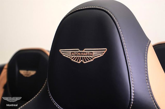 2025 Aston Martin DB12 V8 Volante-1