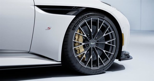 Aston Martin DB12 V8 S Coupe 2026-3