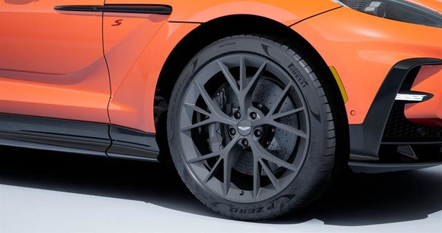 Aston Martin DBX S S 2026-4