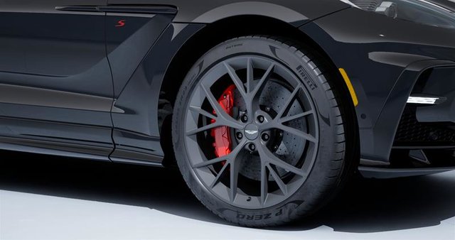 Aston Martin DBX S S 2026-4