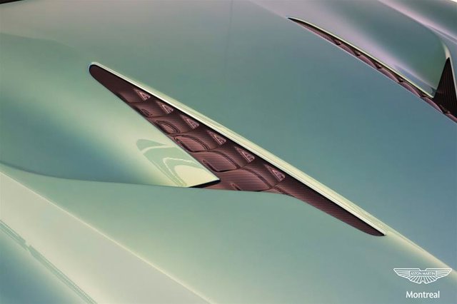 2025 Aston Martin Vanquish-4