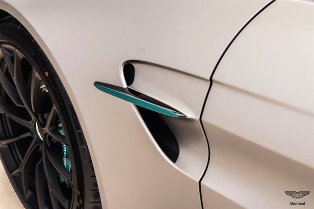 2026 Aston Martin Vantage Roadster-4