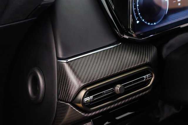 Aston Martin Vantage S Roadster 2026-7