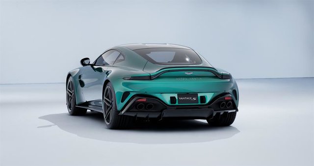 Aston Martin Vantage S Coupe 2026-5