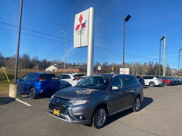 Mitsubishi Outlander PHEV LE 2020-0