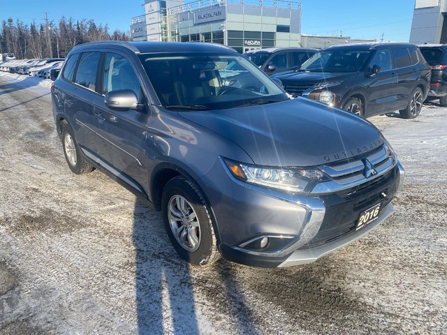 2016 Mitsubishi Outlander SE-2