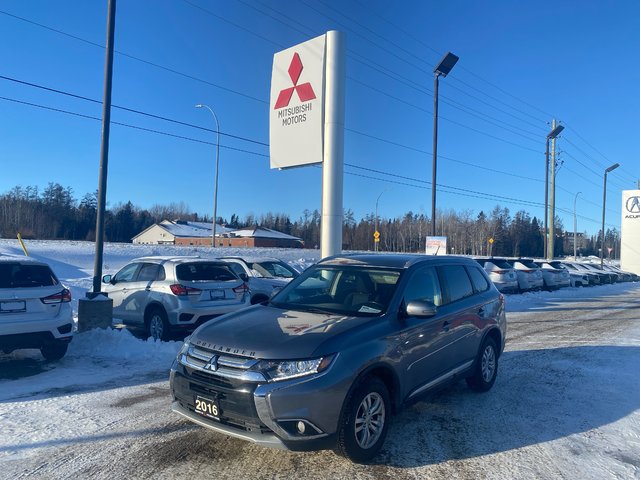 2016 Mitsubishi Outlander SE-0