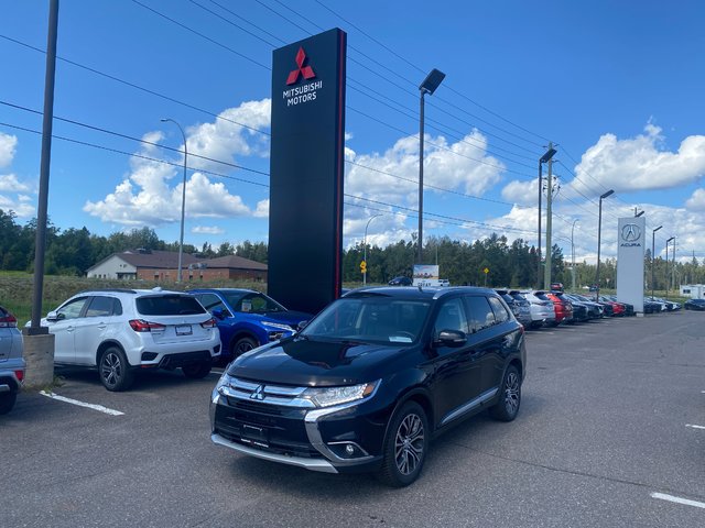 Mitsubishi Outlander ES PREMIUM 2016-0