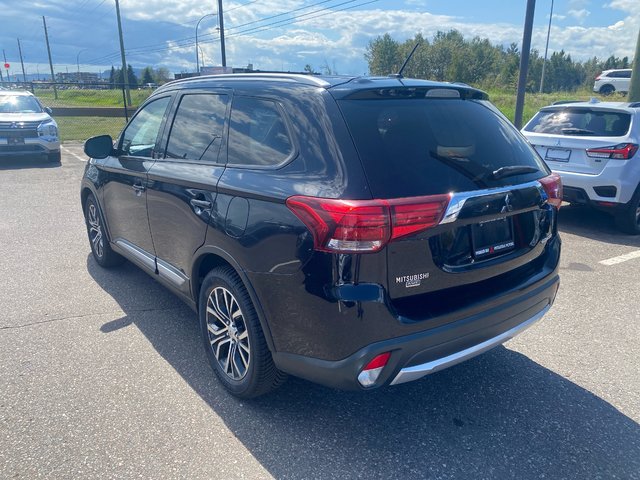 Mitsubishi Outlander ES PREMIUM 2016-4