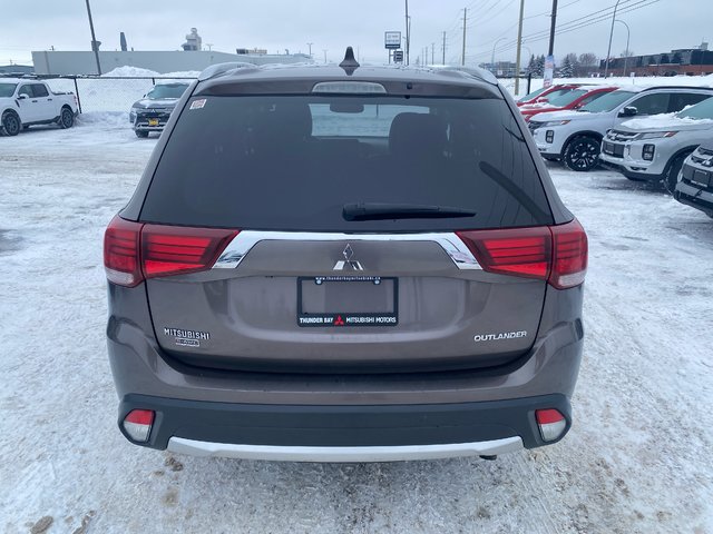 2017 Mitsubishi Outlander GT-4