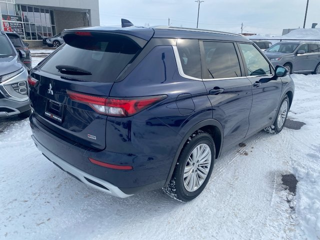 2022 Mitsubishi Outlander SE-3