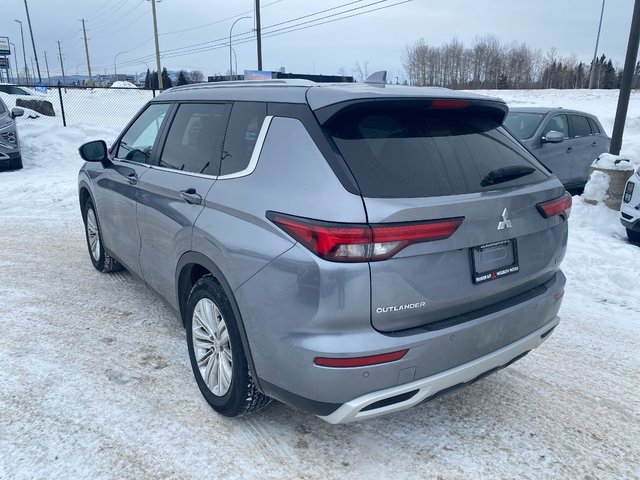 Mitsubishi Outlander SE 2024-5