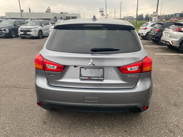 2017 Mitsubishi RVR SE-4