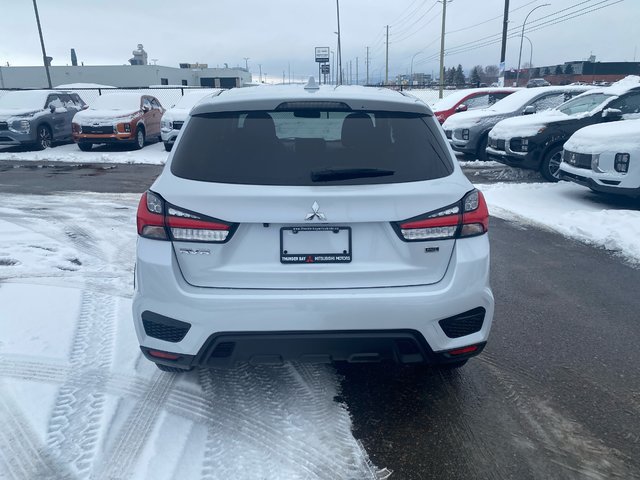 2023 Mitsubishi RVR SE-4