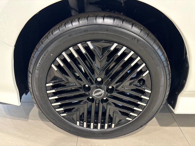 2025 Nissan LEAF SV PLUS-4