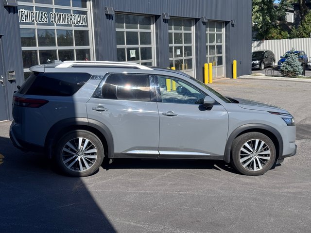 2022 Nissan Pathfinder PLATINUM AWD-3