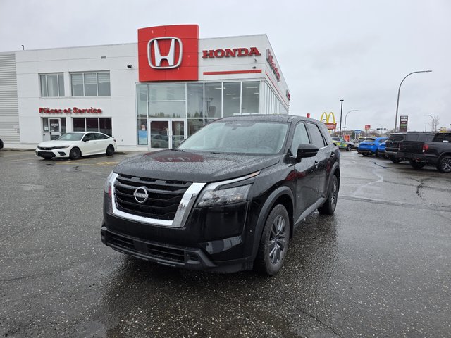 Nissan Pathfinder S 2024
