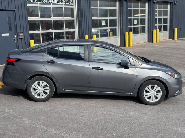 Nissan Versa S 2022-3