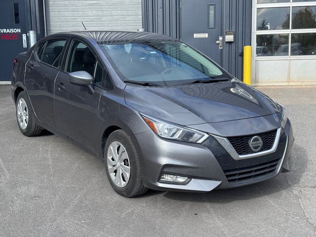 Nissan Versa S 2022-2