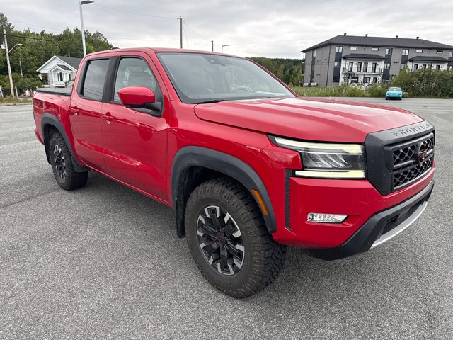 2022 Nissan Frontier Pro-4X Luxury 4X4-2