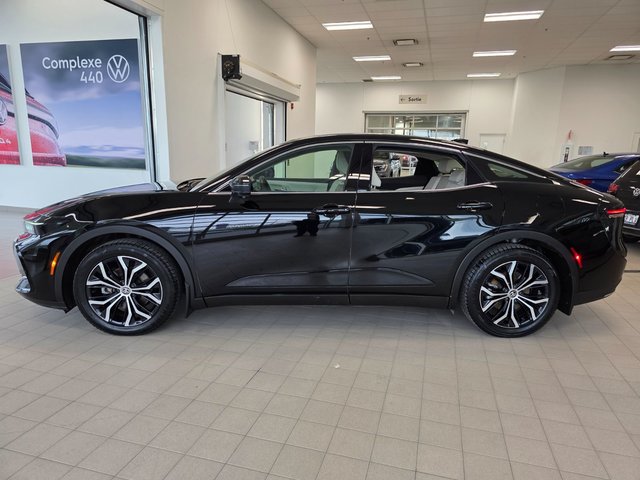 2023 Toyota Crown XLE-1