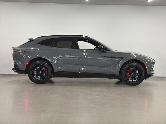 Aston Martin DBX  2021-2