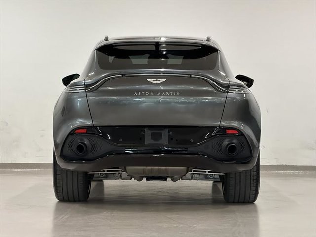 Aston Martin DBX  2021-4