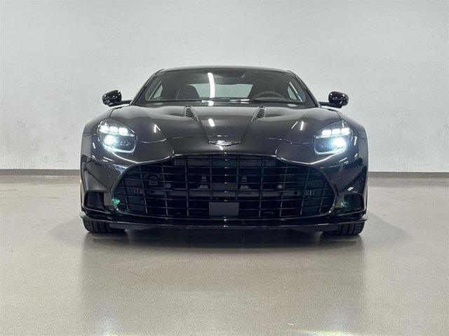 2025 Aston Martin Vanquish-1