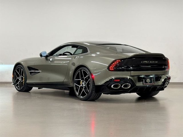2025 Aston Martin Vanquish-5
