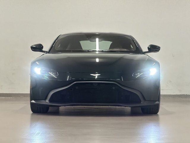 2020 Aston Martin Vantage (2)-2