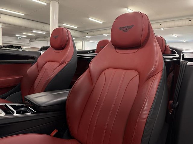 Bentley Continental GT Convertible V8 2023-7
