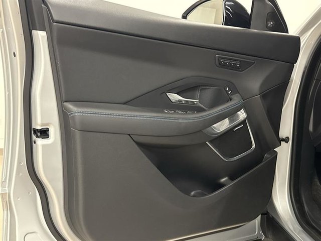 2019 Jaguar E-PACE P300 AWD R-Dynamic SE-6