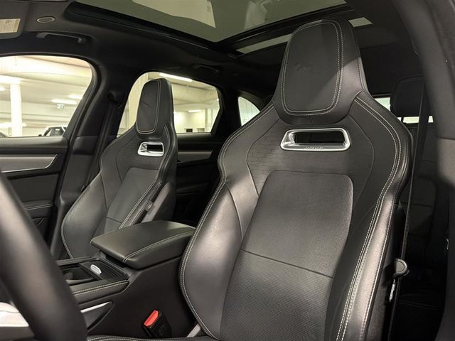 2022 Jaguar F-PACE P250 R-DYNAMIC-7