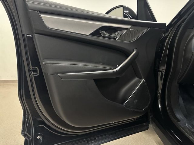 2023 Jaguar F-PACE P250 R-DYNAMIC S-6