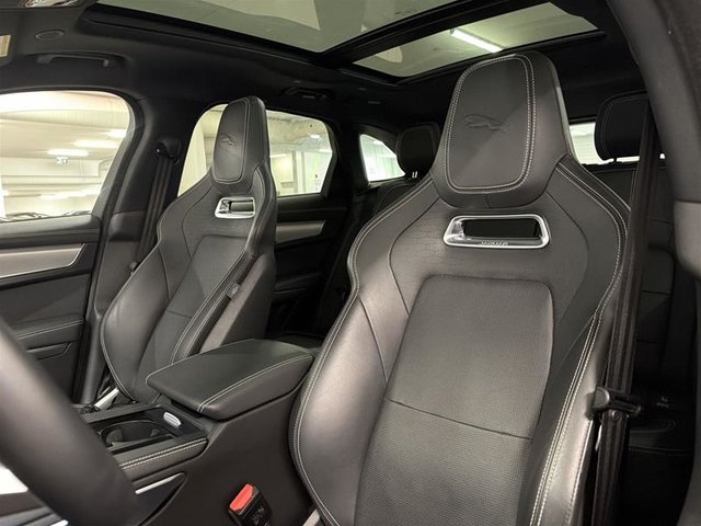 Jaguar F-PACE P250 R-DYNAMIC S 2024-7