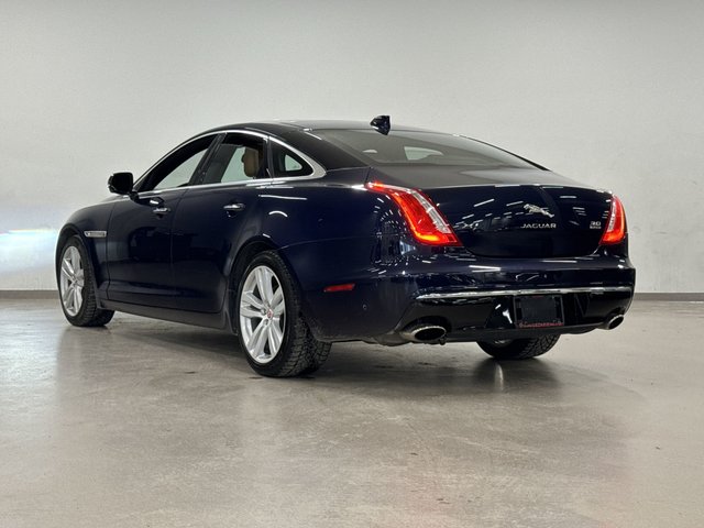 2017 Jaguar XJ 3.0L V6 AWD Portfolio-5