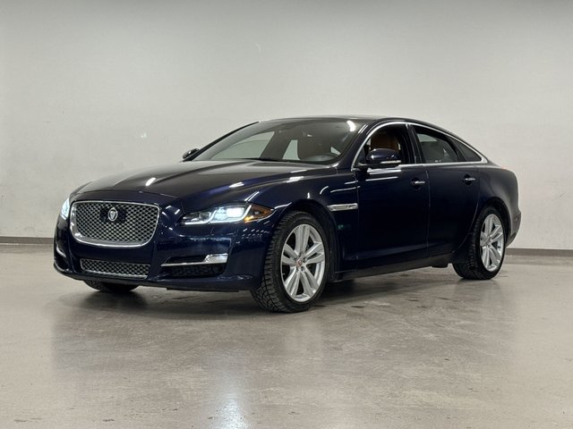 2017 Jaguar XJ 3.0L V6 AWD Portfolio-3