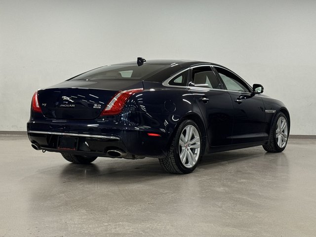 2017 Jaguar XJ 3.0L V6 AWD Portfolio-7