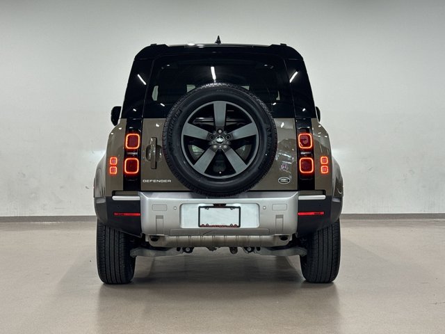 2023 Land Rover Defender 90 P300 S (2)-6