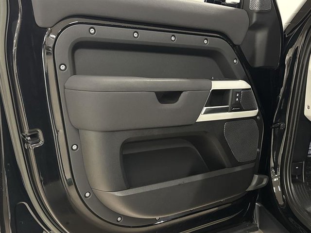 2023 Land Rover Defender 110 P300 S-6