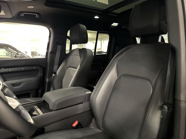 2023 Land Rover Defender 110 P300 S-7