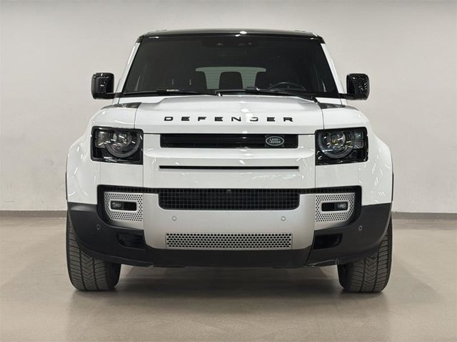 2023 Land Rover Defender 130 P400 SE (2)-1