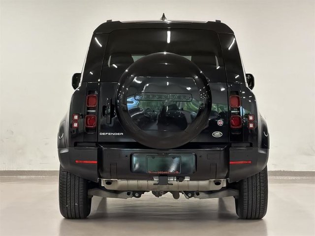 2023 Land Rover Defender 110 P300 S-4