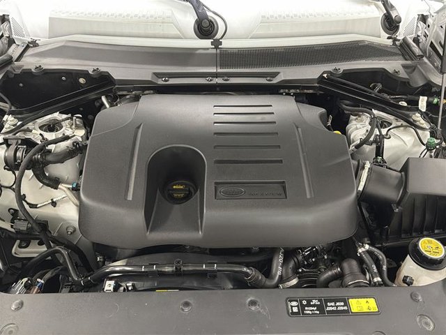 Land Rover Defender 130 P400 X-Dynamic SE (2) 2023-3
