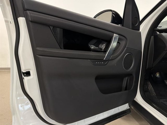 2023 Land Rover Discovery sport 247hp SE-6