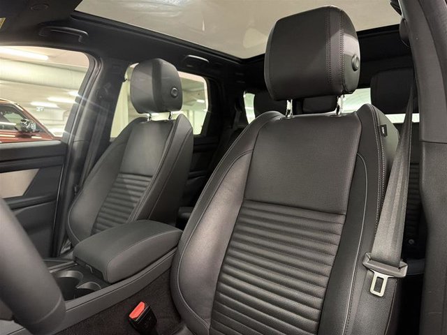 2024 Land Rover Discovery Sport P250 Dynamic SE-7