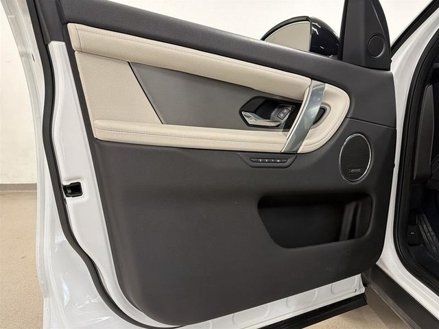 2025 Land Rover Discovery Sport Dynamic SE 4WD-6