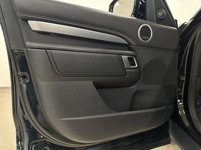 2022 Land Rover Discovery P360 R-Dynamic HSE-6