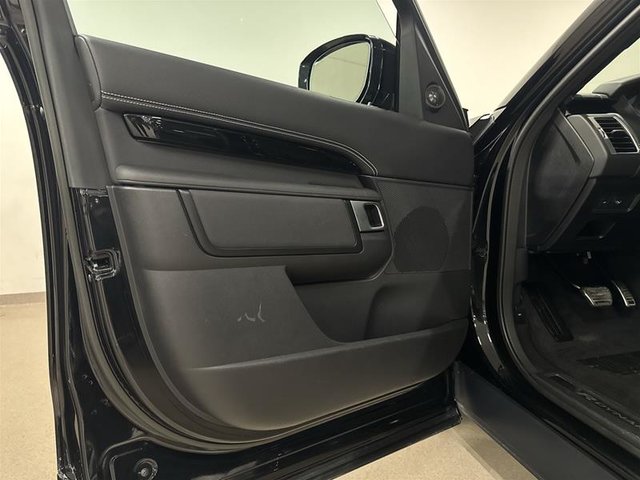 2023 Land Rover Discovery P360 R-Dynamic S (2)-6