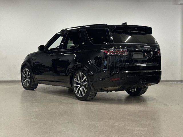 2023 Land Rover Discovery P360 R-Dynamic S (2)-5